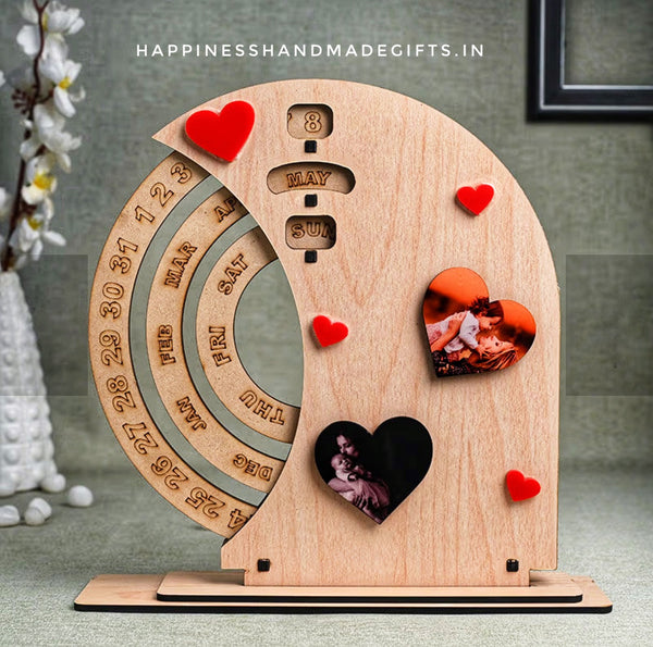 Wooden Perpetual Desk Calendar with Custom Photos – Ideal for Home & Office Decor